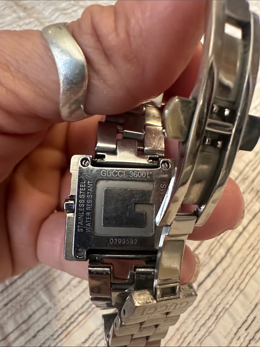 Gucci Silver Bracelet Watch with Black Dial - Picture 3 of 8